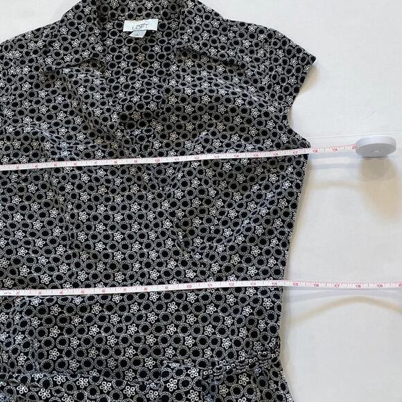 LOFT Black & Ivory Embroidered Floral Cap Sleeve, Collar Faux Wrap Dress 8 - Picture 7 of 10